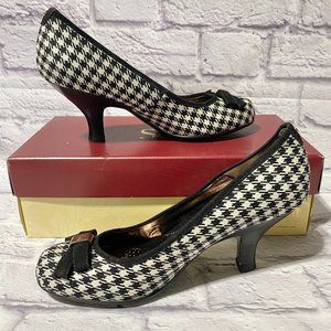 New SOFFT High Heels PUMPS Black White HOUNDSTOOTH Check LEATHER 8.5 Retail $130